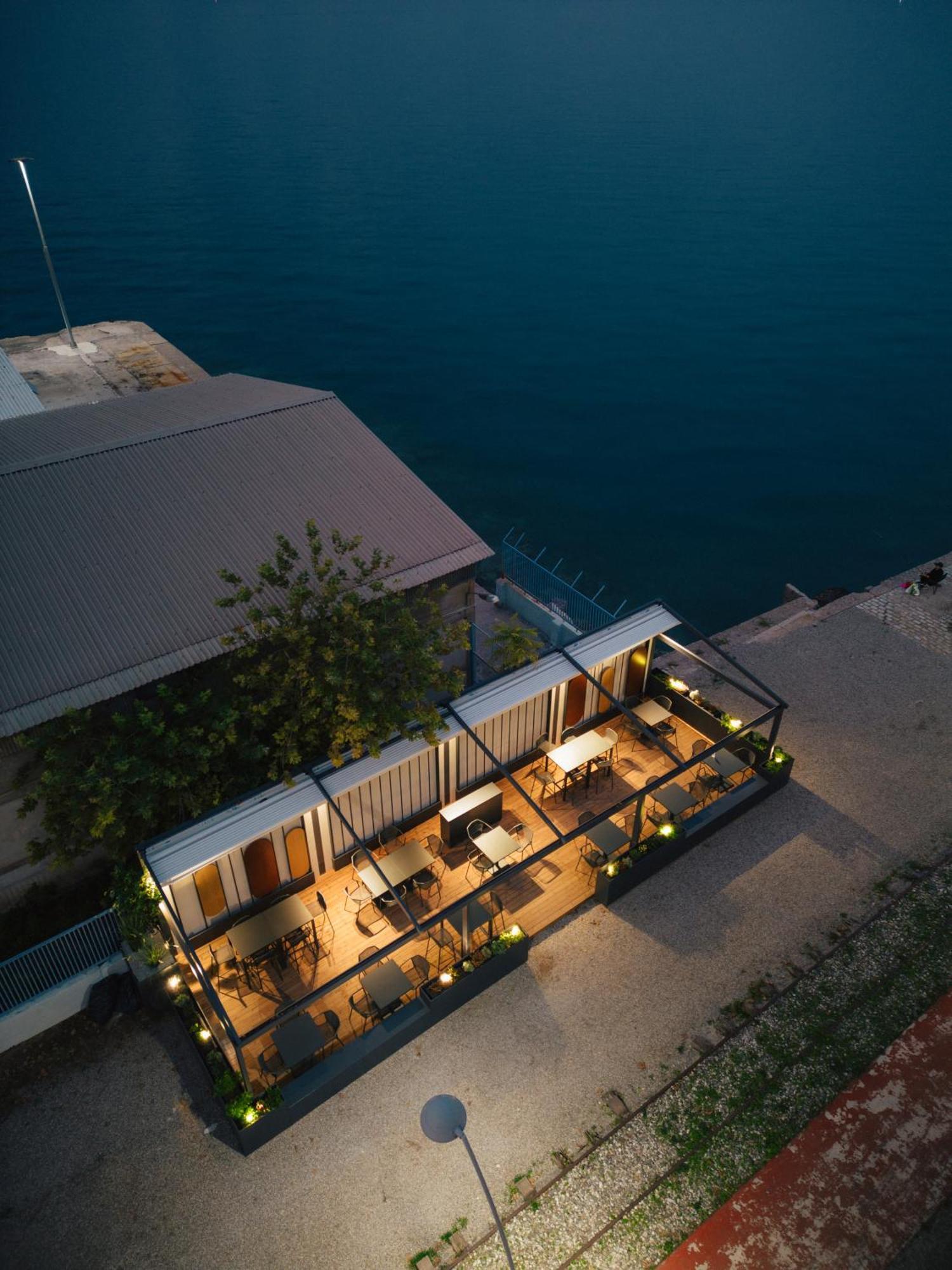 Amario Suites Hotel Egio Exterior foto